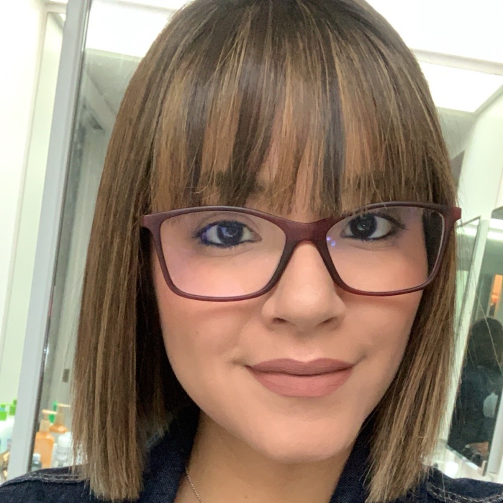 Meet your Posher, Mayra